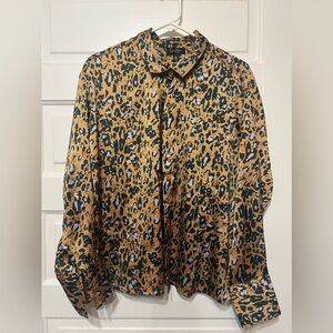 Jessica Simpson button down